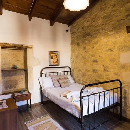 Allaria Traditional Villa *