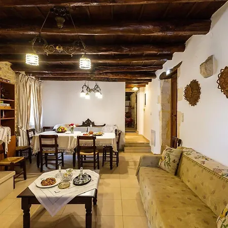 Allaria Traditional Villa *